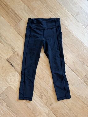 Lululemon Pace Rival cropped, size 4.